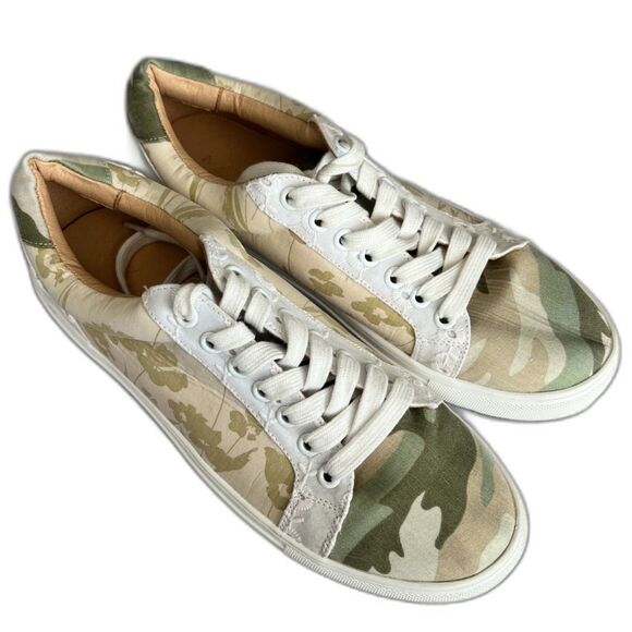 By Anthropologie Camelia Lace Up Sneakers Size 9 Floral Camo Canvas Eyelet - Picture 3 of 10